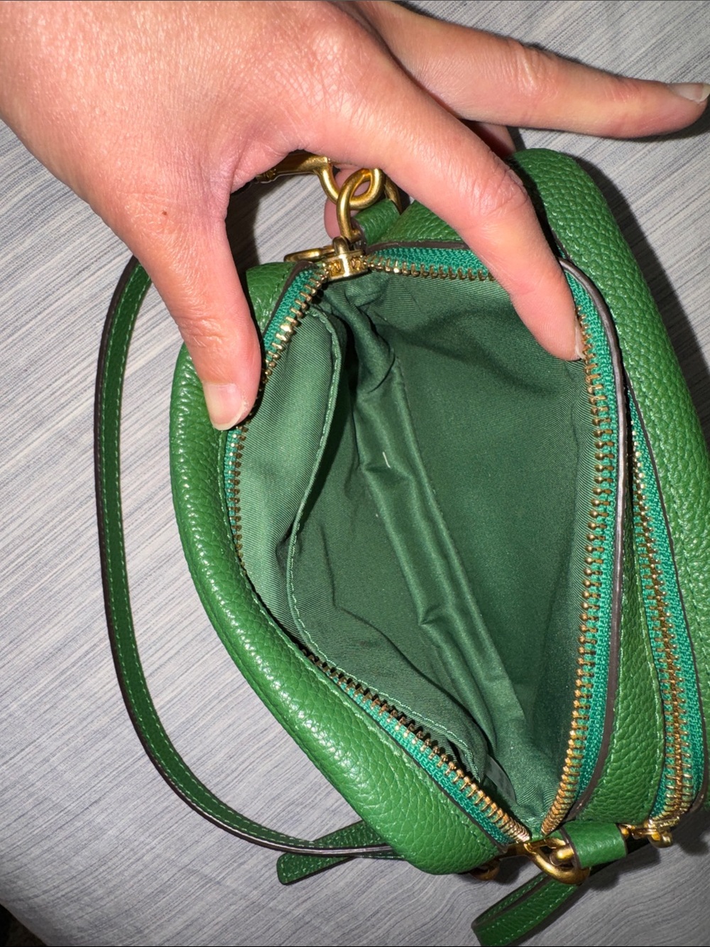 Tory Burch Emerald Green Perry Bombe Mini Bag - Picture 12 of 13